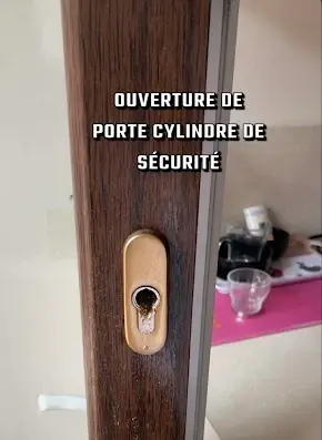 Ouverture de porte avec cylindre de sécurité à Le Mans